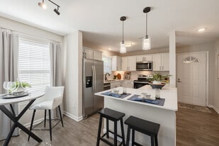 Briarcliff Village in Commerce Township, MI - Building Photo