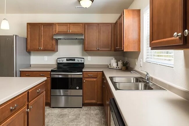 4681 Quaker Hill Ct in Kentwood, MI - Building Photo - Building Photo