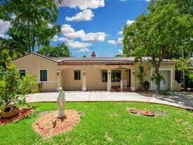 50 De Leon Dr in Miami Springs, FL - Building Photo