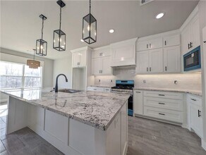 25 Thornaby Dr in Bella Vista, AR - Building Photo - Building Photo