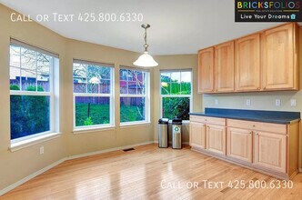 22581 NE 96th St in Redmond, WA - Building Photo - Building Photo