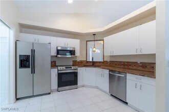 177 Sabal Lake Dr in Naples, FL - Building Photo - Building Photo