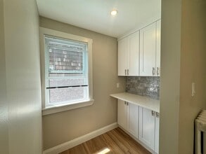 10 Charles E Ryan Rd, Unit 2 in Somerville, MA - Building Photo - Building Photo
