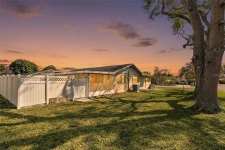 2814 20th Ave Dr W in Bradenton, FL - Building Photo - Building Photo