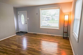 12160 Bennington Pl in Maryland Heights, MO - Building Photo - Building Photo