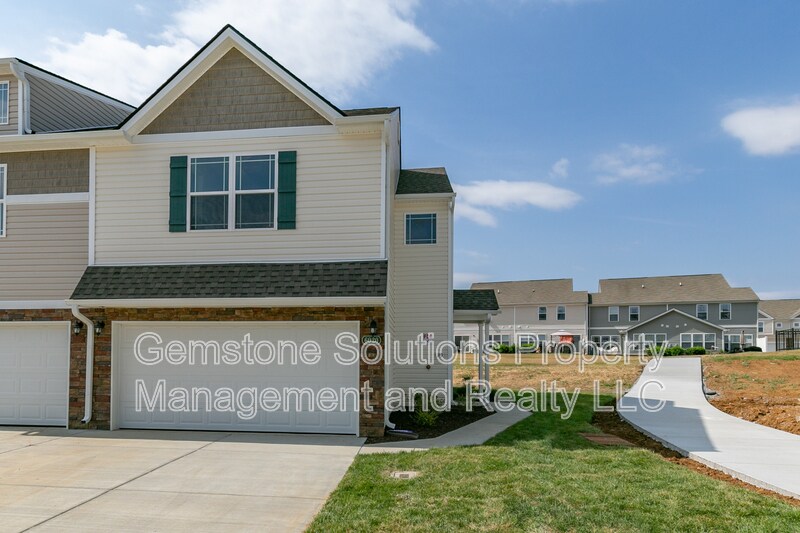 6020 Hillside Ln in Spring Hill, TN - Building Photo