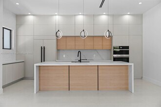 1320 NE 16th Ave in Fort Lauderdale, FL - Building Photo - Building Photo