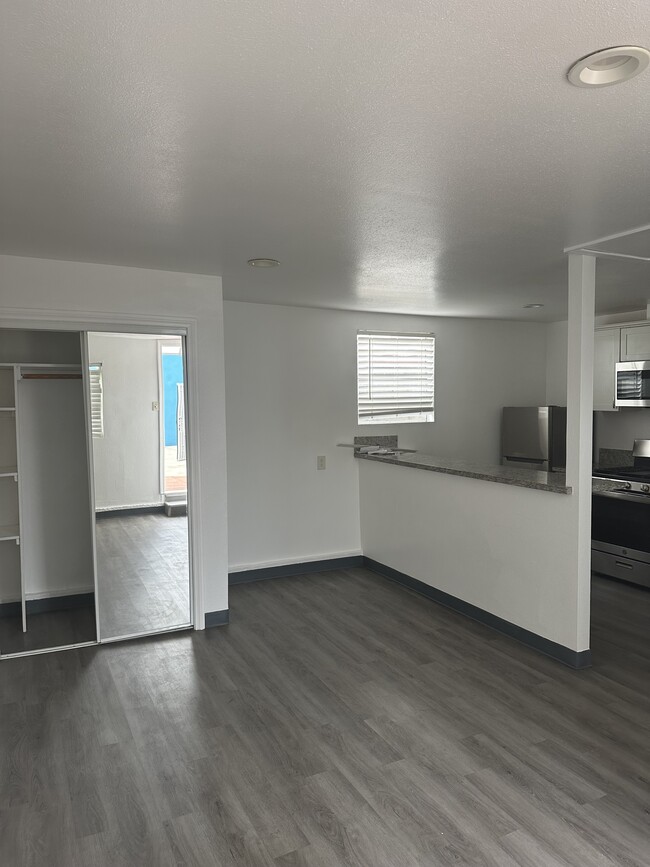 property at 1911 W 94th St