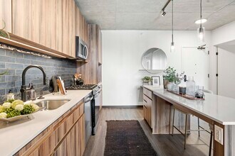 148 N Ashland Ave in Chicago, IL - Foto de edificio - Building Photo