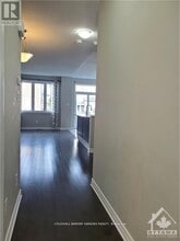 948 Kilbirnie Dr in Ottawa, ON - Building Photo - Building Photo