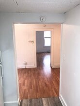 713 E Michigan St, Unit 713 E Michigan st in Adrian, MI - Foto de edificio - Building Photo