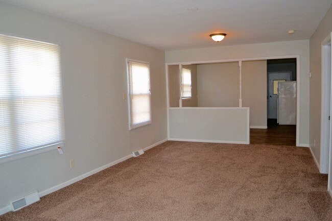 2546 N Salina Ave in Wichita, KS - Building Photo - Building Photo
