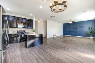 5027 Brewcastle Ln in Park Row, TX - Building Photo - Building Photo