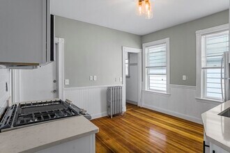 37 Harbor View St in Boston, MA - Building Photo - Building Photo