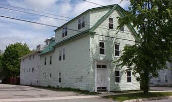 335 Charlotte St in Fredericton, NB - Building Photo
