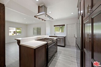 2926 S West View St in Los Angeles, CA - Building Photo - Building Photo