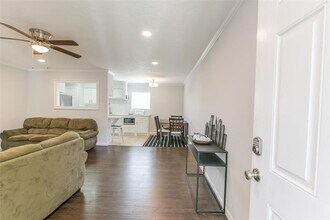 3535 E NASA Pkwy-Unit -56 in Seabrook, TX - Building Photo - Building Photo