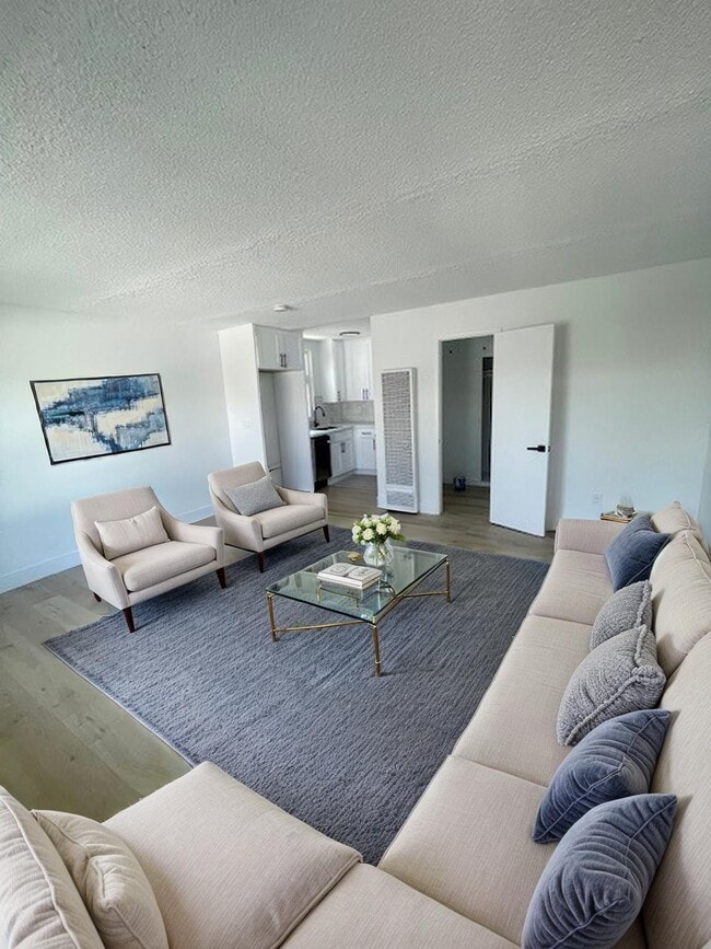 18216 Kingsdale Ave, Unit 12 in Redondo Beach, CA - Building Photo - Building Photo