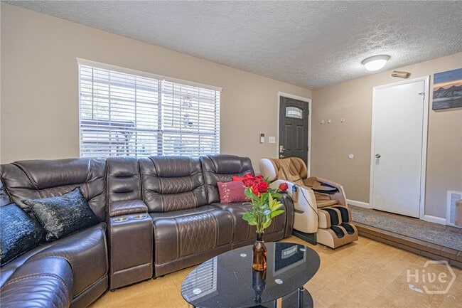 property at 17 Oxford Ct