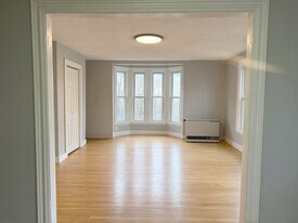 10 Gilman St, Unit 2 in Portland, ME - Building Photo