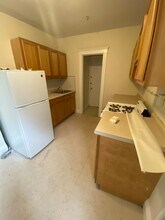 1637 Commonwealth Ave, Unit 10 in Boston, MA - Building Photo - Building Photo