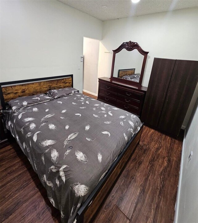 805 Turner Cir in Homestead, FL - Building Photo