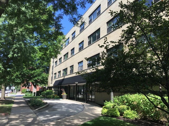 515 Sheridan Rd in Evanston, IL - Building Photo