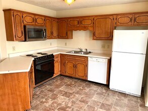 268 Moncrest Dr in Clarksville, TN - Building Photo - Building Photo
