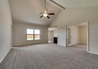124 Cattlemans Crk Rd W in Newark, TX - Building Photo - Building Photo