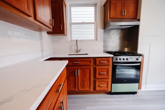 6 Apollo St in Jersey City, NJ - Building Photo - Building Photo