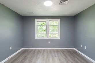 483 Liberty St in Braintree, MA - Building Photo - Building Photo