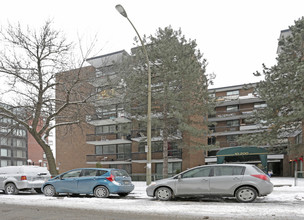 10200 de Bois-de-Boulogne in Montréal, QC - Building Photo - Building Photo