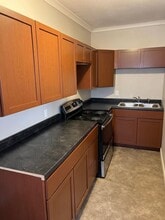 1614 Arlington Ave in Des Moines, IA - Building Photo - Building Photo