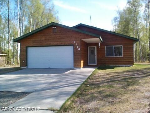 6750 W Cambridge Dr in Wasilla, AK - Building Photo