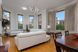 132 State St in Harrisburg, PA - Building Photo