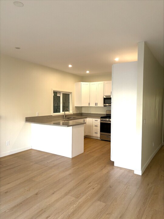 319 Laurel St in San Diego, CA - Building Photo