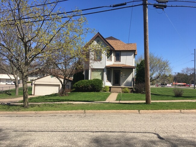 property at 1039 Plum St