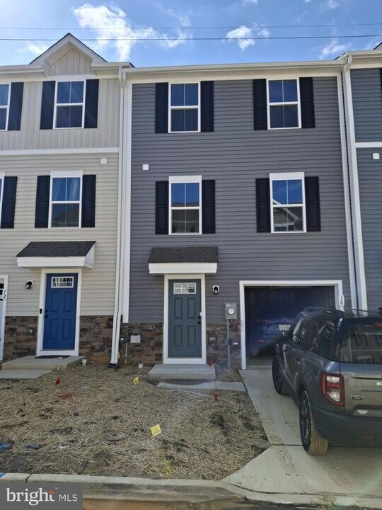 10 Fieldcrest Aly Aly in Blackwood, NJ - Foto de edificio