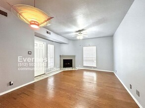 8655 Datapoint Dr in San Antonio, TX - Building Photo - Building Photo