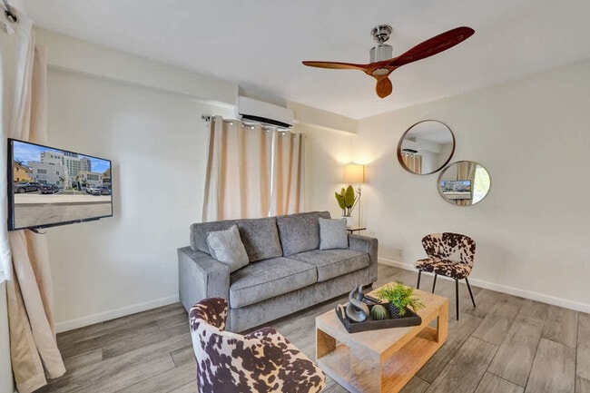 3020 Seville St in Fort Lauderdale, FL - Building Photo - Building Photo