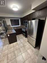 28 Blunden Rd in Ajax, ON - Building Photo - Building Photo