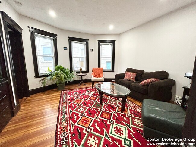 33 Sudan St, Unit #1 in Boston, MA - Building Photo - Building Photo