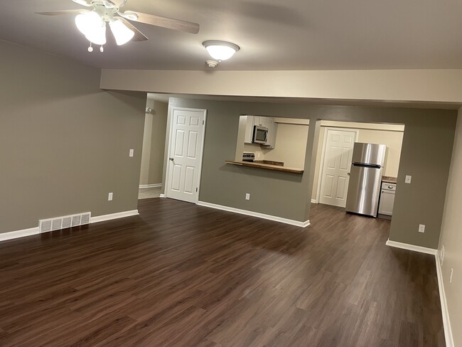 3305 Union St, Unit 3305 Union - Apt #3 in North Chili, NY - Foto de edificio - Building Photo