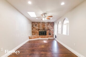 6332 Norma St in Fort Worth, TX - Foto de edificio - Building Photo