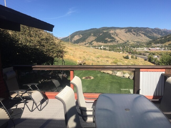1040 Budge Dr in Jackson, WY - Building Photo - Building Photo