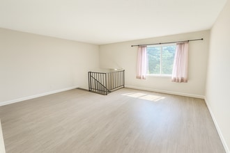 6124 73rd Ave N in Minneapolis, MN - Building Photo - Building Photo