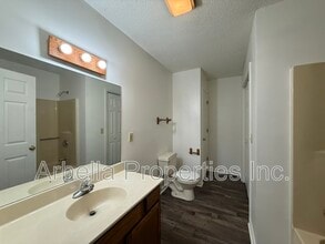 119 Rowe Ln in Johnson City, TN - Building Photo - Building Photo