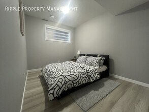 5740 Kootook Wy SW in Edmonton, AB - Building Photo - Building Photo