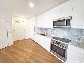 987 Queen St in Honolulu, HI - Building Photo - Building Photo