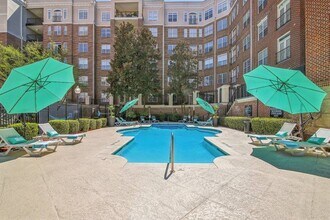 The Rocca Piazza at Paces in Atlanta, GA - Foto de edificio - Building Photo